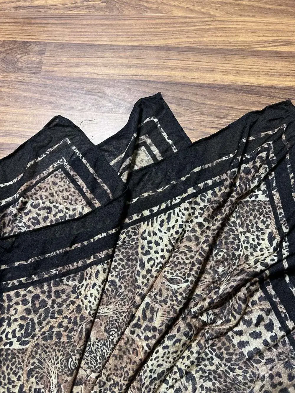 Vintage brown and black leopard print scarf